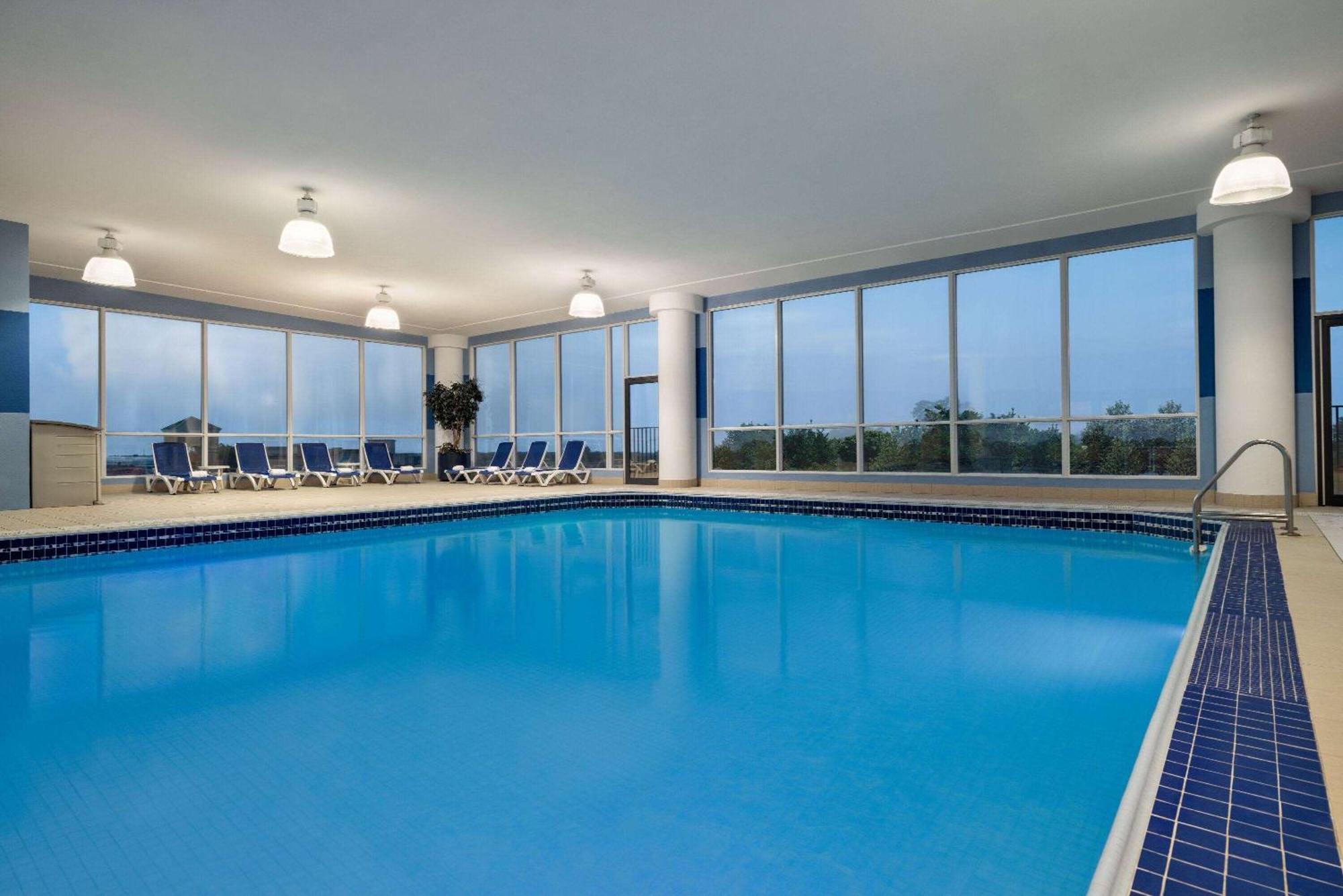 Wyndham Grand Fallsview Hotel Ниагара-Фолс Экстерьер фото